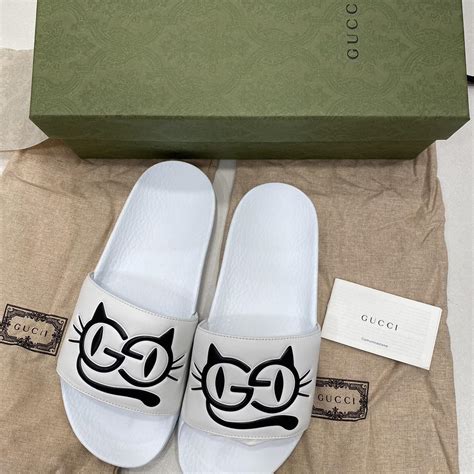 ciabatte gucci con api|Slippers da mare di Gucci da donna .